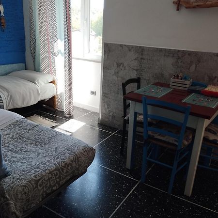 La Casa Di Zahra Lägenhet Riccò del Golfo di Spezia Exteriör bild