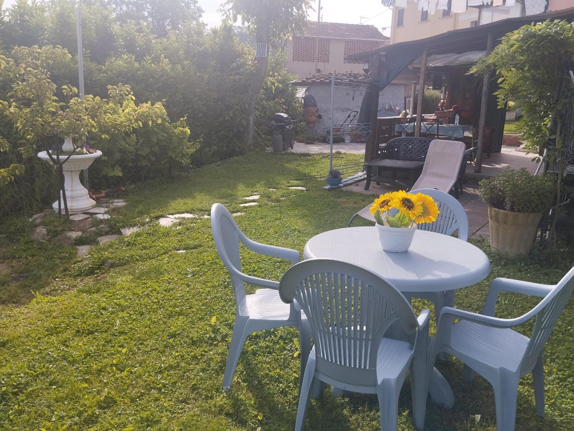 La Casa Di Zahra Lägenhet Riccò del Golfo di Spezia Exteriör bild